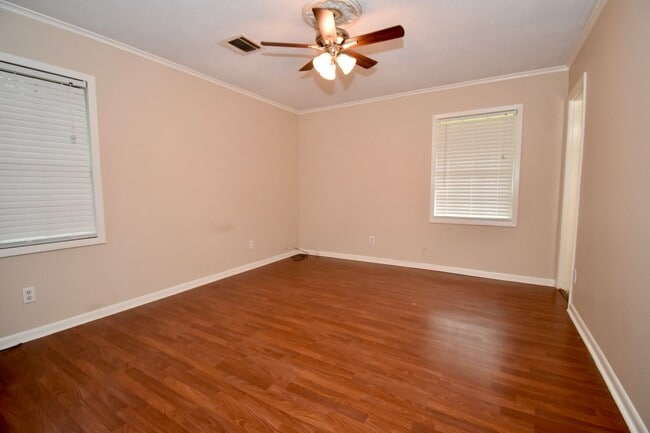 Building Photo - 3 Bed, 2 Bath Home in Ruston