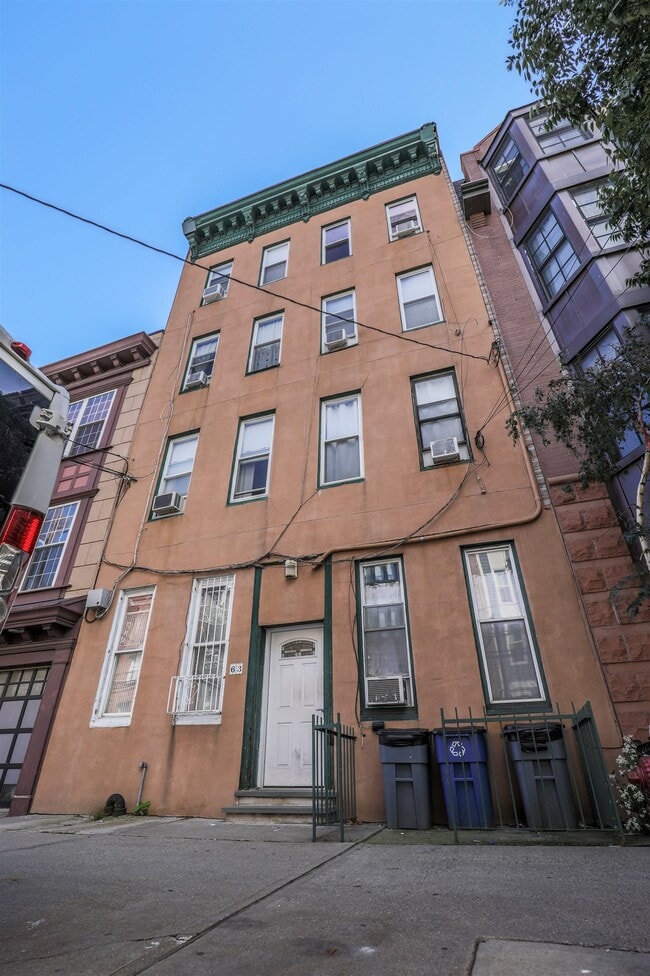 Building Photo - 63 Madison St