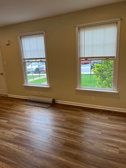 Building Photo - 4171 Kittatinny Dr