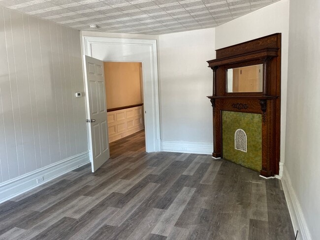 Building Photo - 227 Nevin St