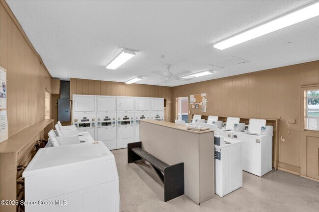 Building Photo - 12760 Indian Rocks Rd