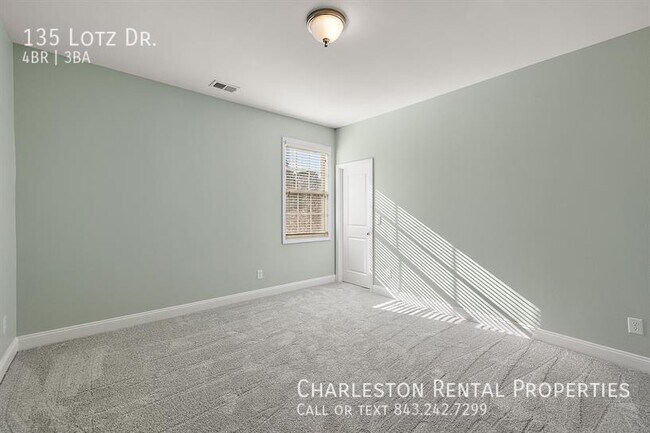 Building Photo - 135 Lotz Dr