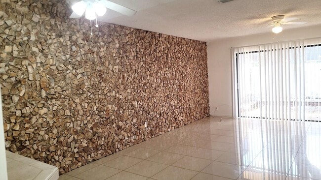 Building Photo - 4049 SW 68th Way