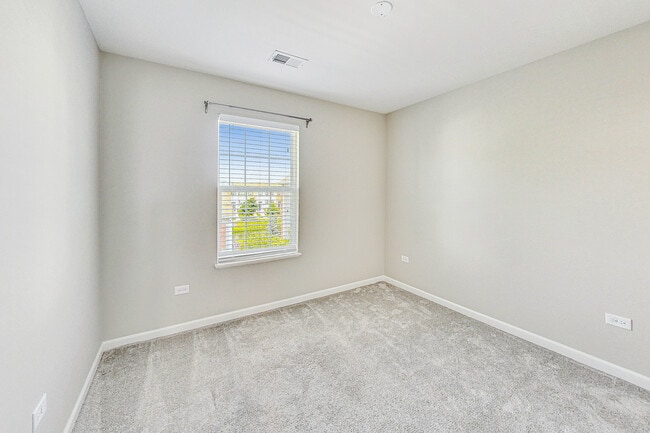 Building Photo - 598 Station Park Cir