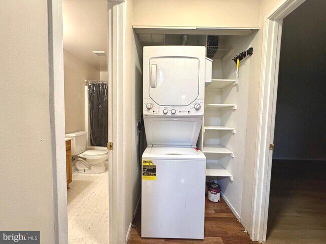 Building Photo - 18237 Swiss Cir