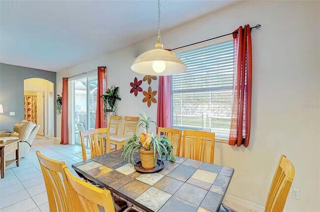 Building Photo - 136 Henley Cir