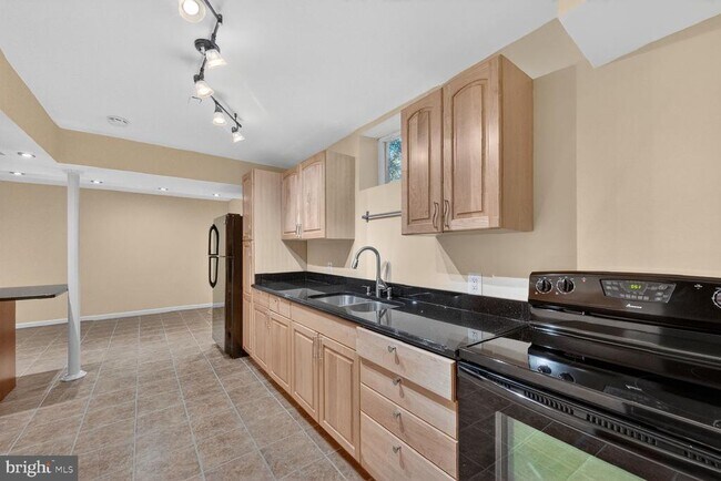 Building Photo - 12600 Maidens Bower Dr