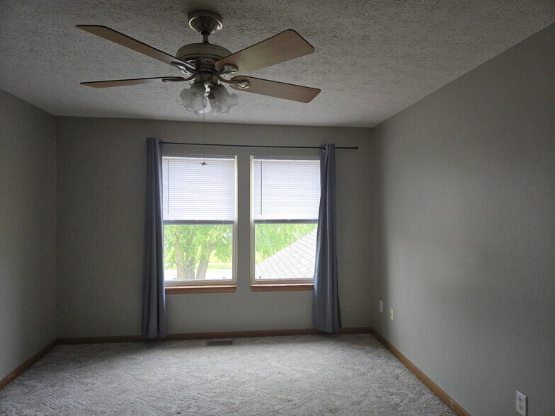 Building Photo - 2022 Bridgewater Cir