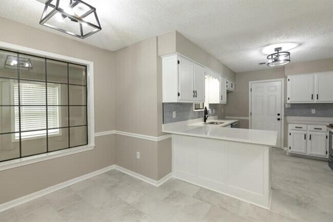 Building Photo - 9102 Valkrie Ln