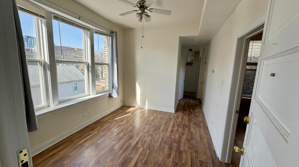 Building Photo - 1254 N Bosworth Ave