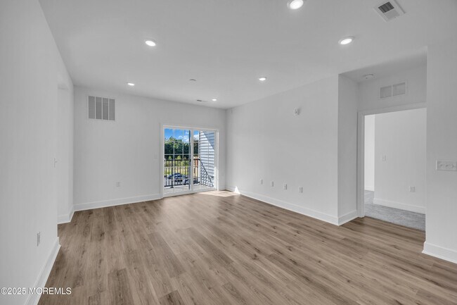 Building Photo - 28311 Radford Ct