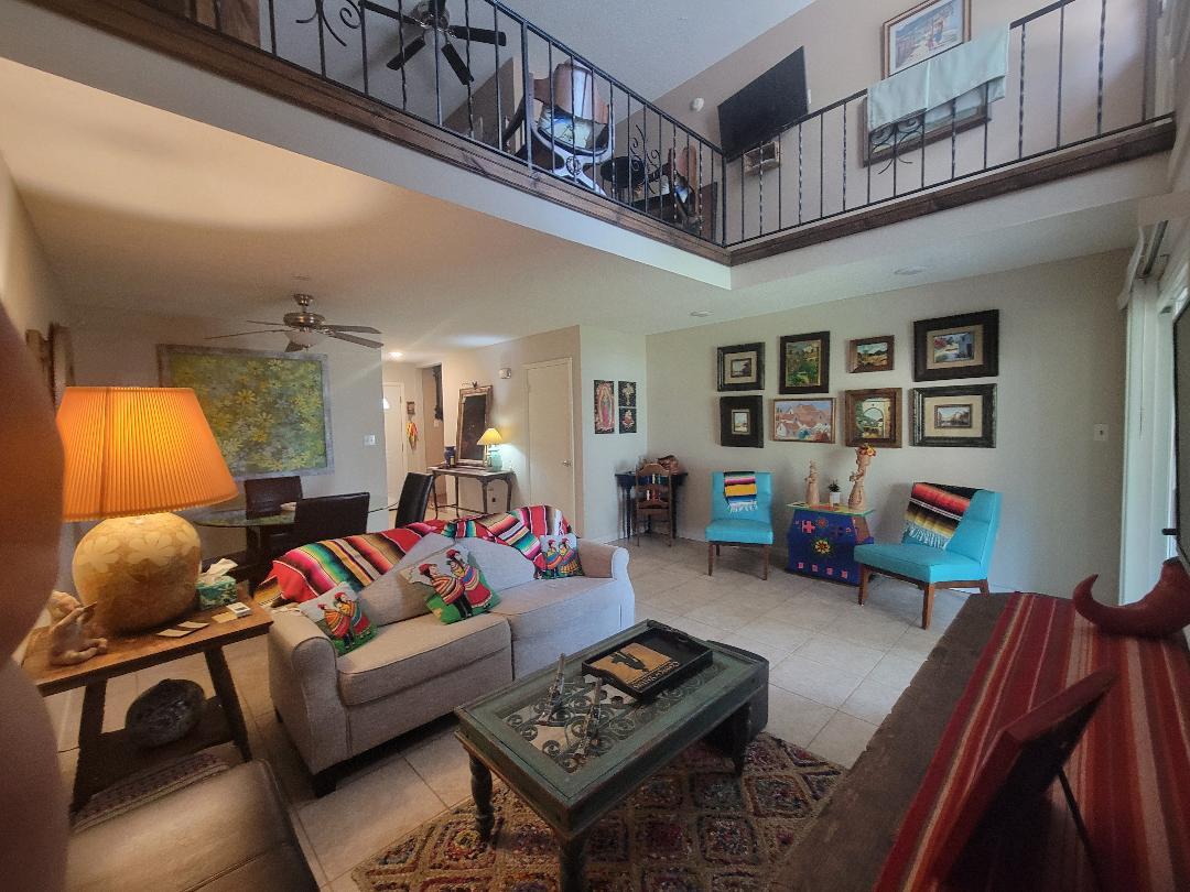 view of interior areas - 810-3 Continental Dr