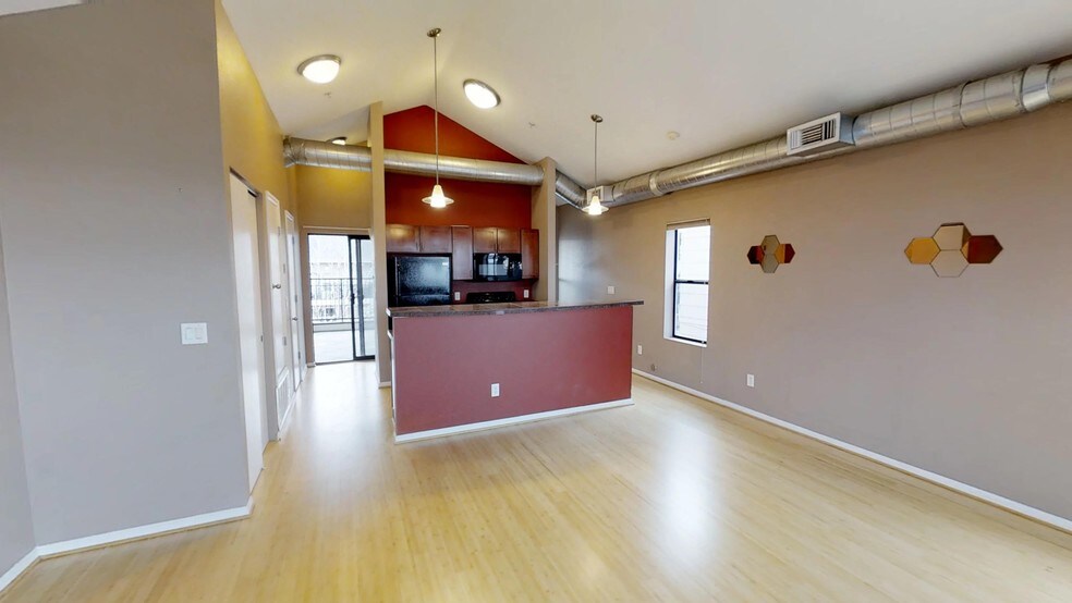 Building Photo - 3038 Umatilla St