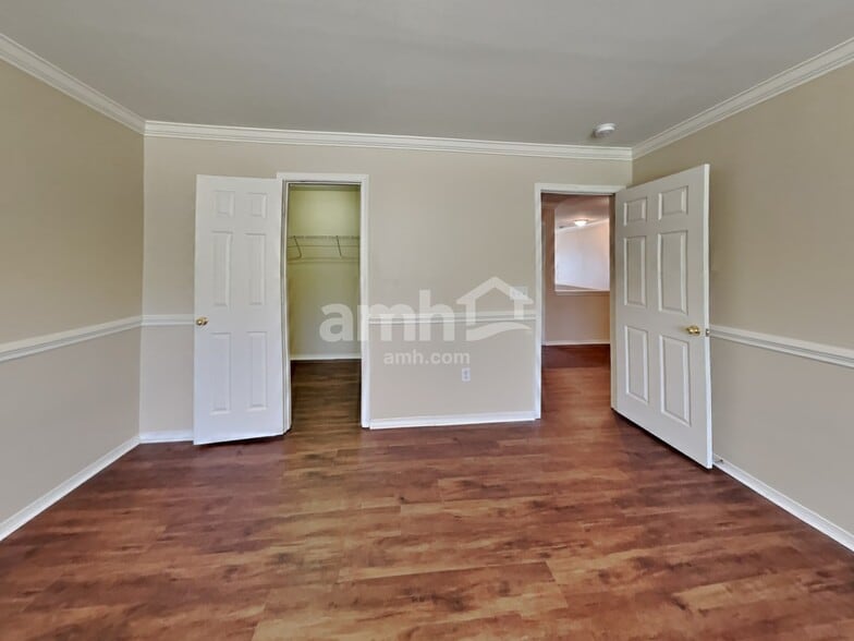 Building Photo - 1727 Rustic Arch Way