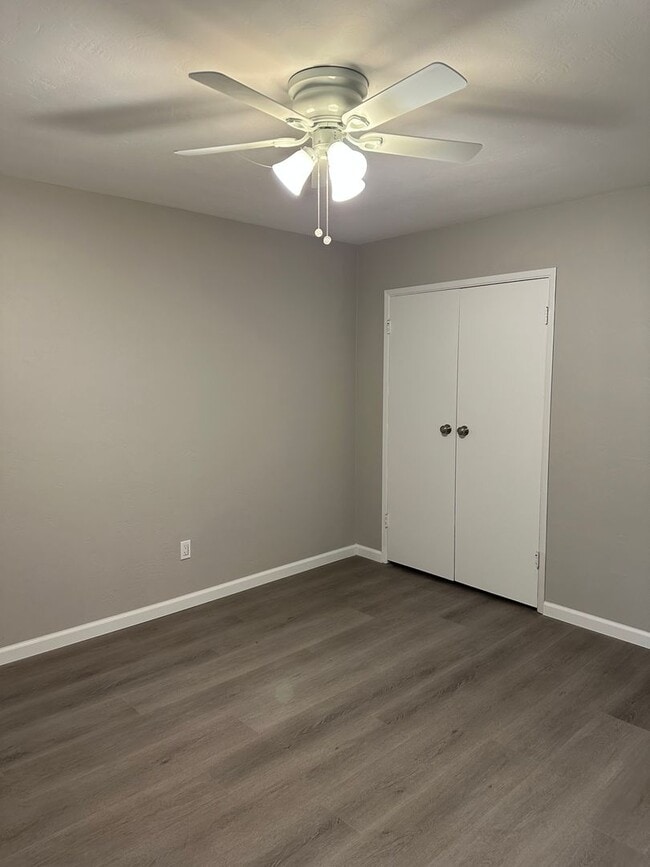 Building Photo - 4225 Kansas St