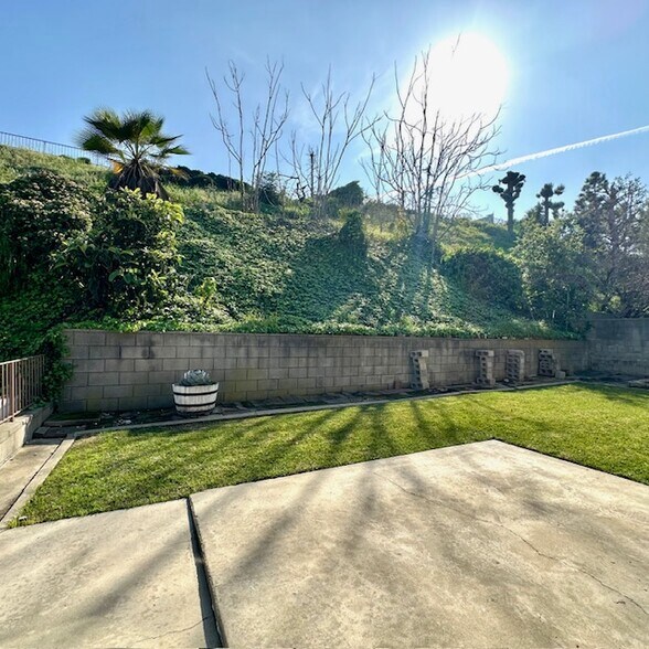 Building Photo - 820 Browning Pl