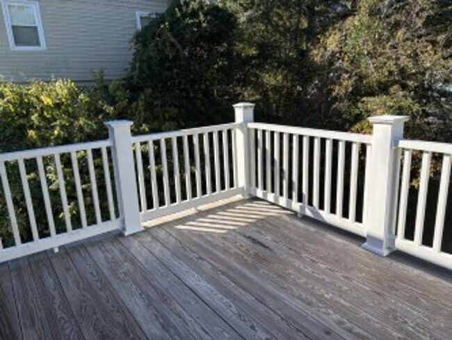 Building Photo - Beautiful home in Emerald Isle.