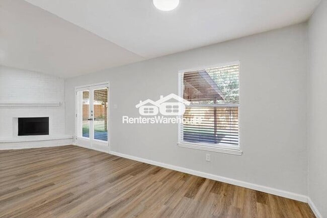 Building Photo - READY FOR MOVE-IN, 3-BEDROOM, 2-BATH HOME ...