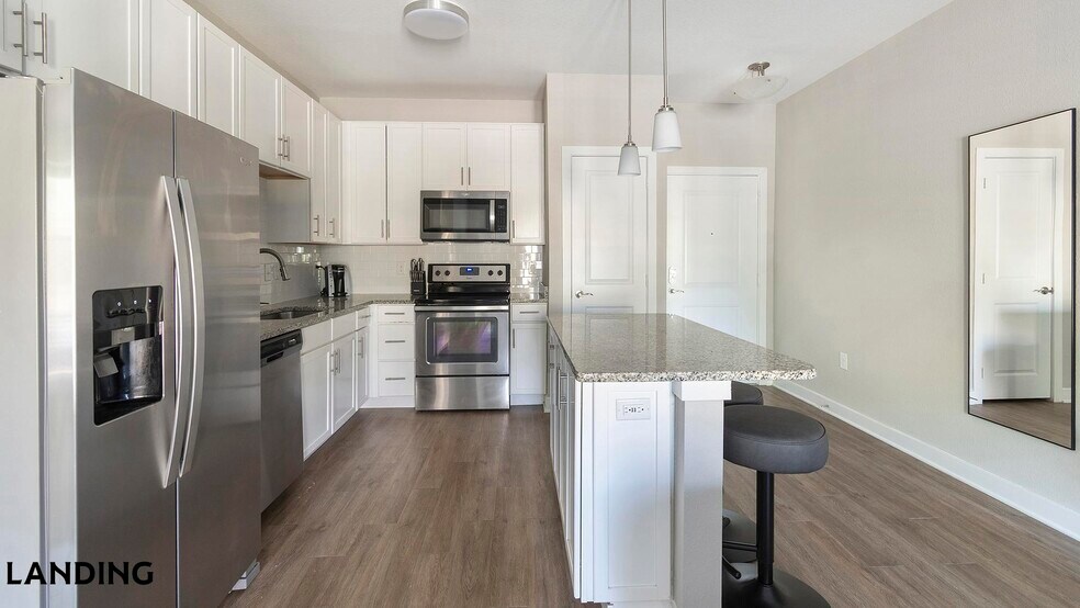 Building Photo - 215 Hunters Lk Wy