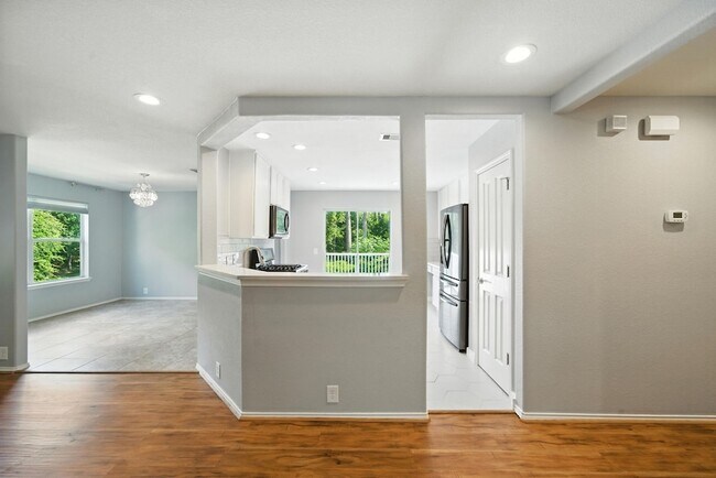 Building Photo - 13600 Breton Ridge St