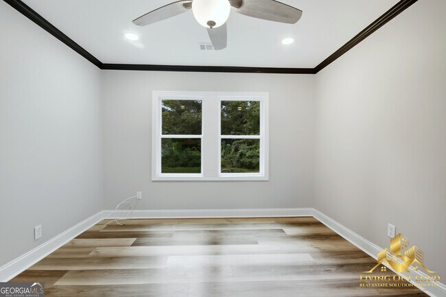 Building Photo - 1439 Westridge Rd SW