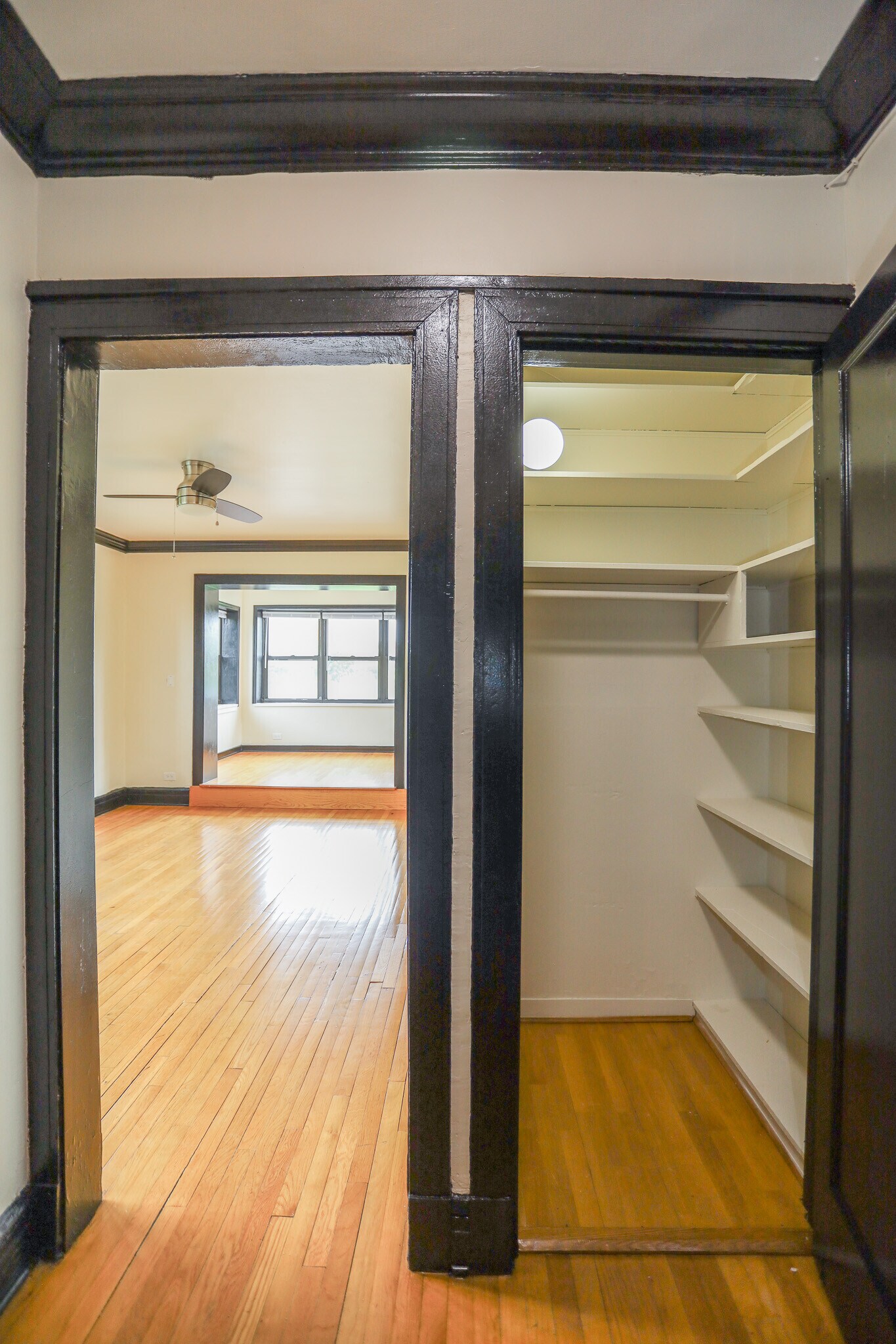 Building Photo - 4546 N Malden St