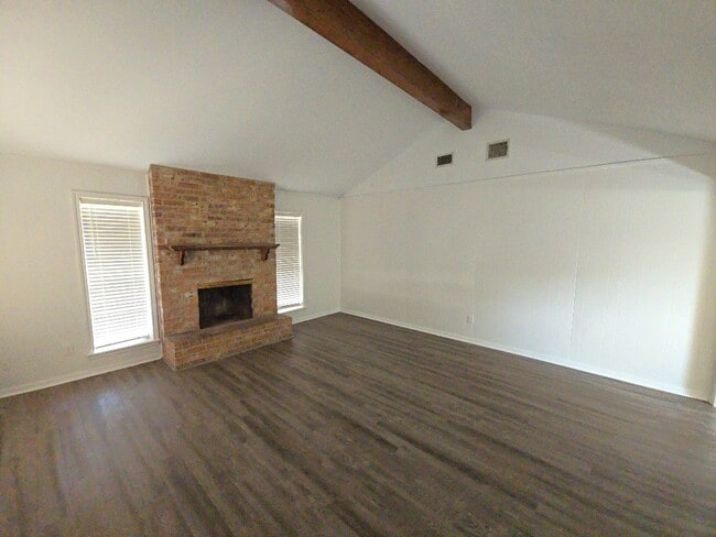 Building Photo - 3810 R V Mayfield Dr