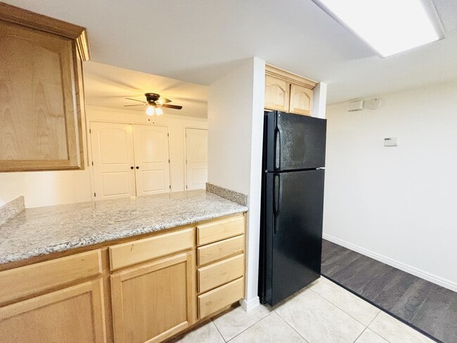 Building Photo - 5700 S 900 E