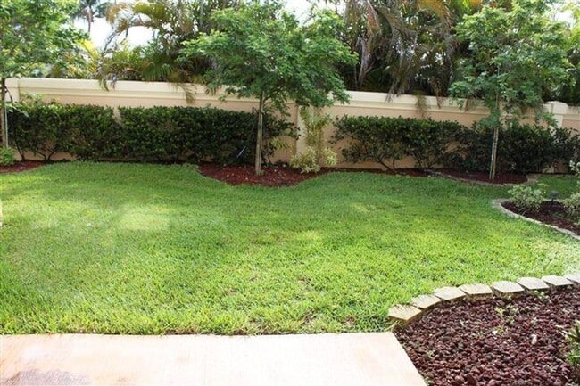 Building Photo - 2400 NW 98th Ln