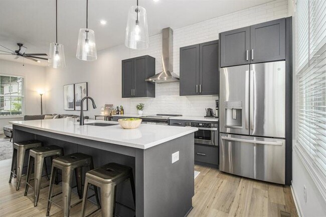 Building Photo - 2016 Bixby Byway Dr SE