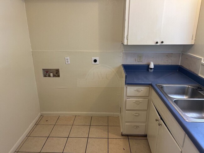 Building Photo - 804 Jefferies Ave, Killeen