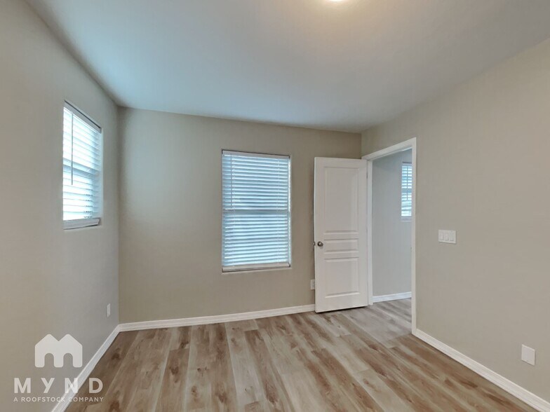 Building Photo - 451 S Hawes Rd