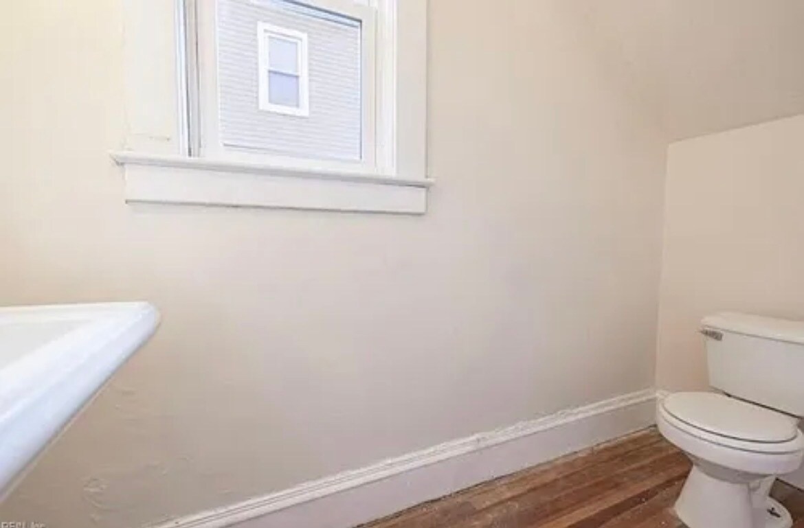 Building Photo - 214 Lucile Ave