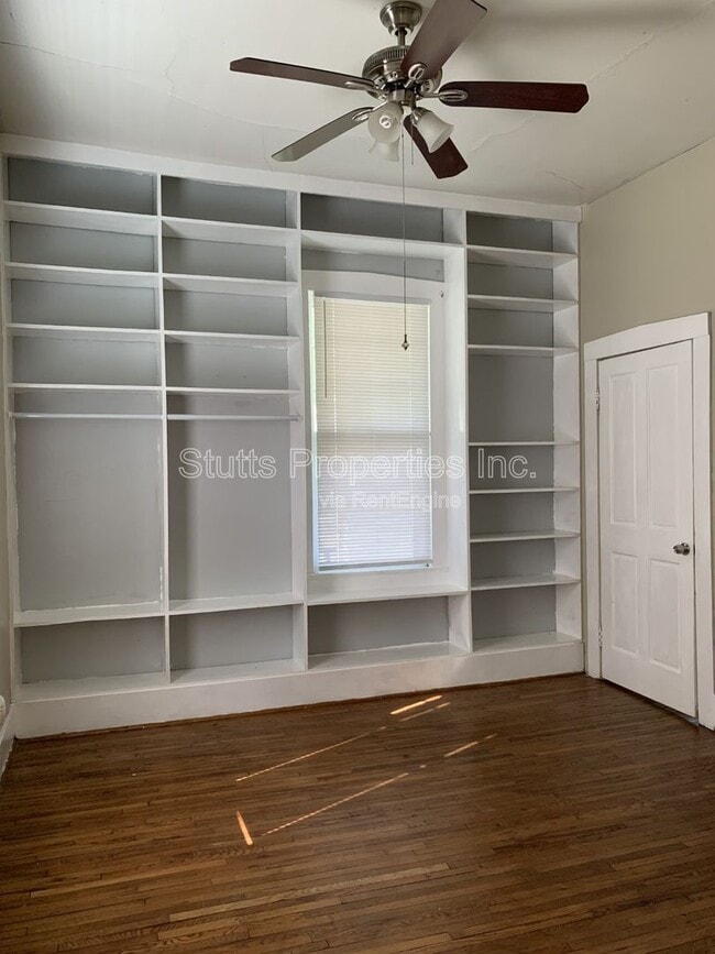 Building Photo - 713 Meridian St