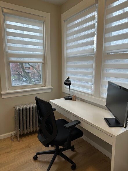 Building Photo - 5640 Beacon St