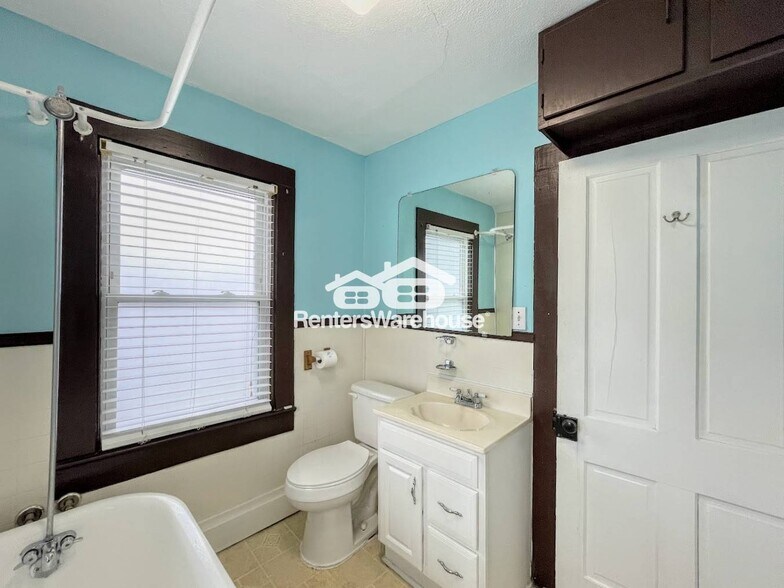 Building Photo - 315 Highland Ave