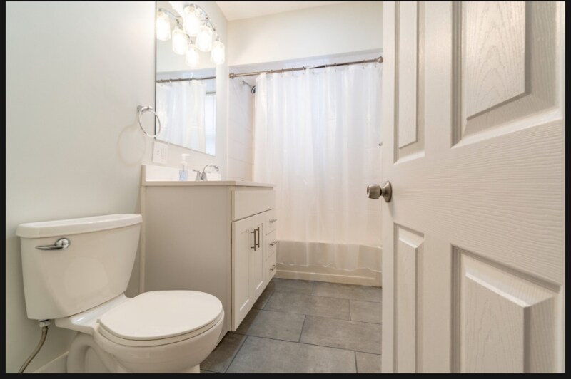 Building Photo - 22 Dearborn St