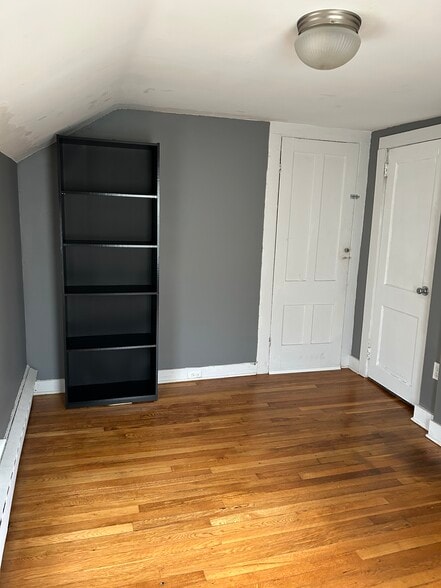 Bedroom 2 - 19 Warwick St