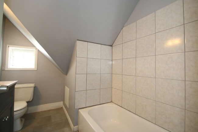 Building Photo - No DEPOSIT! Beautiful 2 bedroom