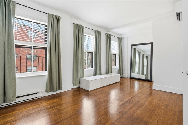 Building Photo - 191 Warren Ave