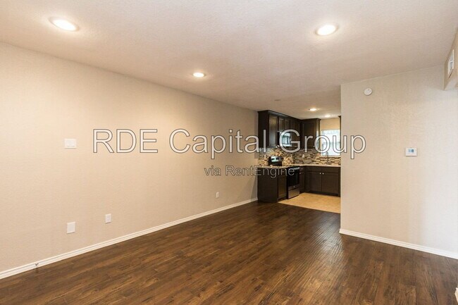 Building Photo - 1317 Annex Ave