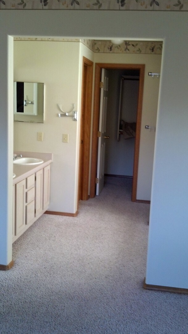 Building Photo - Ranch Style Home w/ Finished Basement