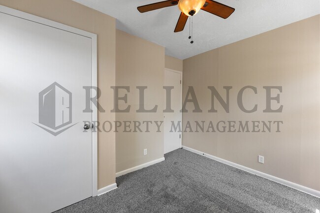 Building Photo - 6505 N Randall Dr