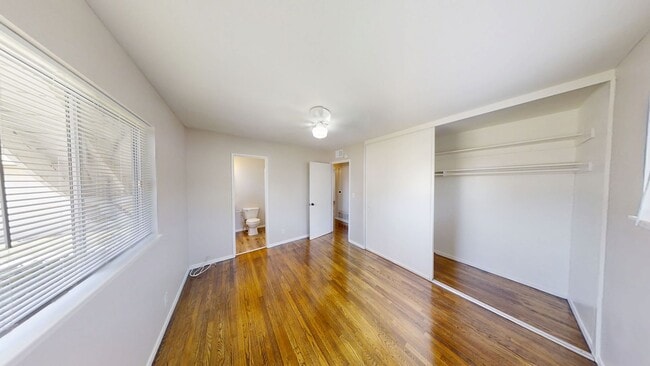 Building Photo - Beautiful 3 bedroom, 2 bathroom home in Re...