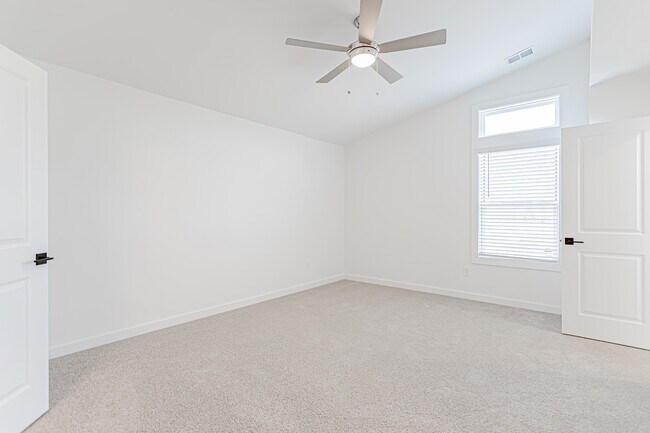 Building Photo - 1411 Darrowby Wy