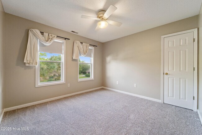 Building Photo - 119 Velma Ln