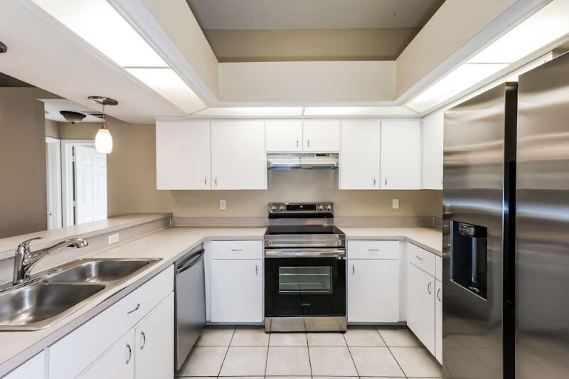Building Photo - 10926 Brucehaven Dr