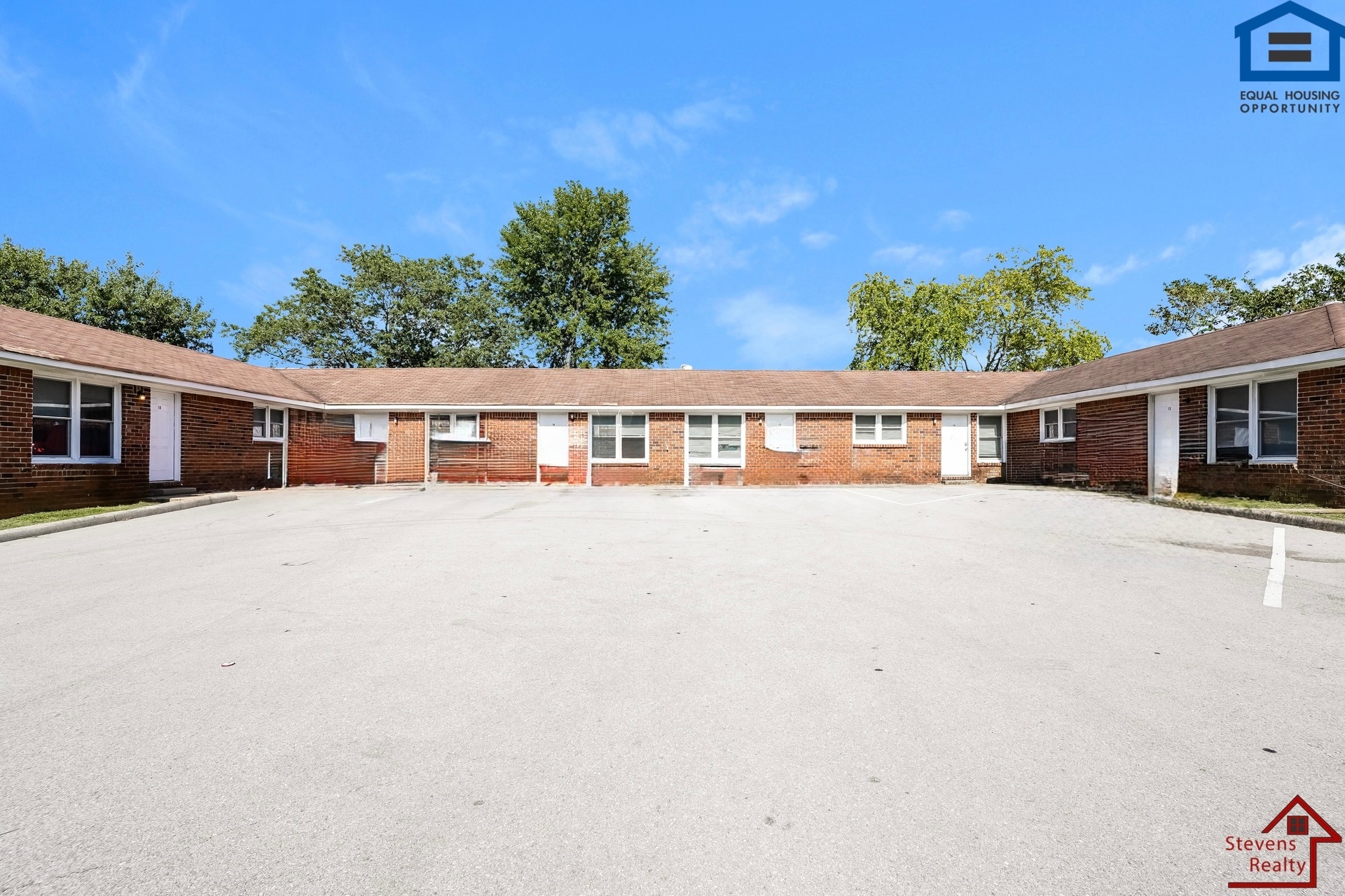 Building Photo - 500 Skyline Dr