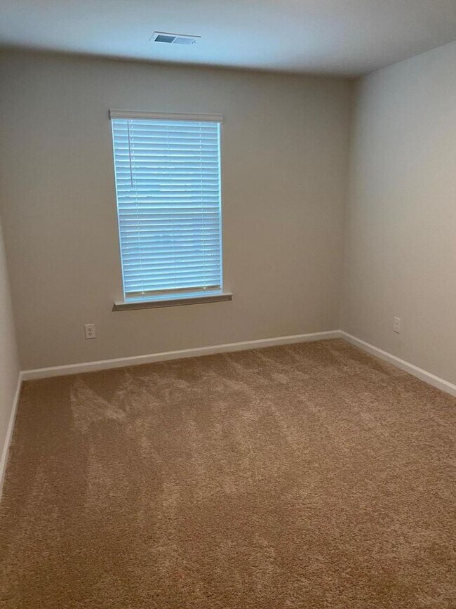 Building Photo - Cane Bay 4BR in Pine Hills Subdivision