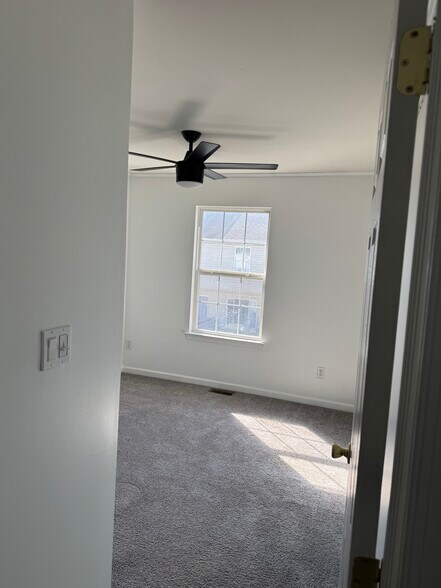 Second Bedroom - 517 Aidone Dr